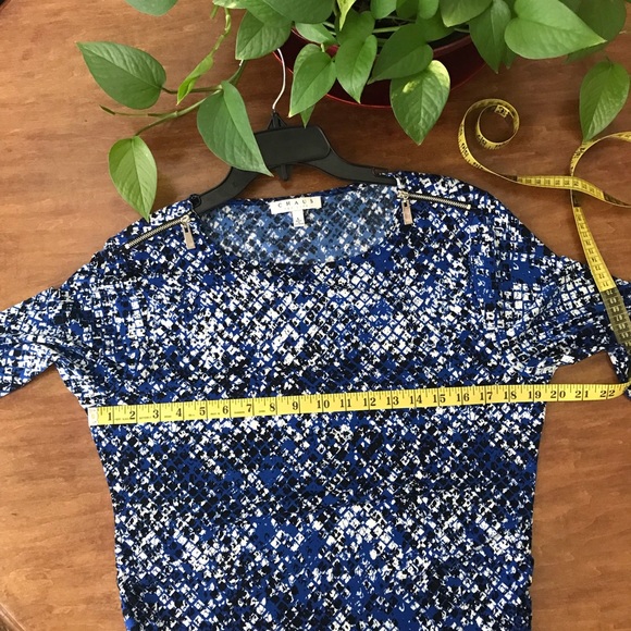 Blue/White/Black Print Chaus Top - Picture 8 of 8